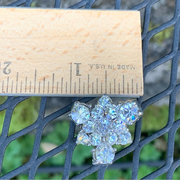 🤩3/$20 Vintage Clear Rhinestone Silver Lapel Hat Triangle Pin Brooch MidCent MCM - Picture 7 of 9